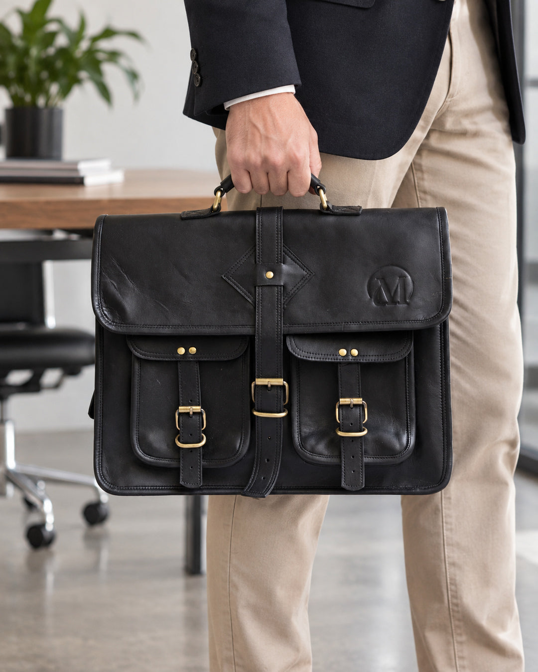 Heritage Two-Pocket Leather Messenger Bag